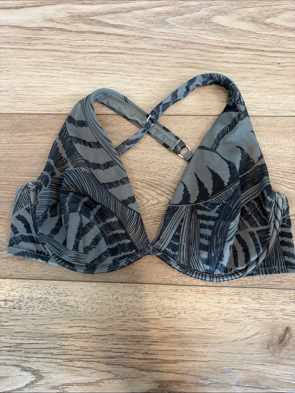Athleta Olive and Black Printed Bikini Top
